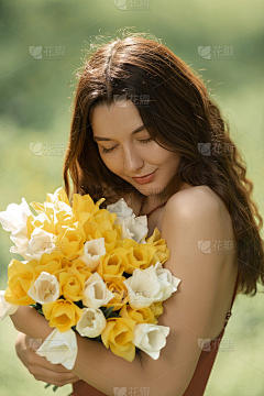 ~~珍妮采集到香车美女捧花