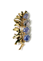Laurel clip brooch, 1943
Gold, platinum, diamonds, sapphires
N. Welsh, Collection Cartier