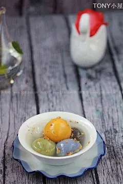 如何做爆浆黑芝麻汤圆的做法（元宵节菜谱）