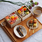 日本最近大热的Mosaic Sushi风潮：把寿司各种食材放入方形饭盒里，简单质朴美如画！重点是，强迫症患者应该不知道从哪一块入手吧