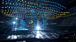 群星闪耀“点亮2016”湖南卫视跨年演唱会 : 湖南卫视跨年演唱会在舞台上前方运用了动力球。除此之外，舞台主屏幕还可以翻转，前面是屏，后面是LED矩阵灯，由此打造出变化感的舞台。