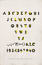 Fue en el año 1929 cuando el genial Cassandre, diseñador gráfico y cartelista, creó la tipografía Bifur, su primera aproximación al mundo de la tipografía. El resultado fue excelente.: 