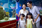 年轻的家庭在水族馆由blue_jean_images在500px