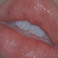 走心Q采集到lip