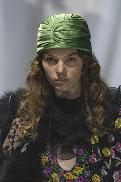 FzzzFzzz采集到Alessandro Michele 复古盛宴