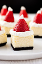 Mini strawberry cheesecakes, christmas theme