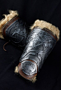 Viking leather and resin bracers, own design with Odin crows.  This item includes A PAIR of viking bracers and A PAIR of fur bracers. Hand-made leather bracers with a flexible resin plate. This resin have a great resistance to impact, reduced weigth and i