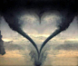 1975年，在美国俄亥俄洲，两个龙卷风相互交汇，竟产生了心形形状。大自然也是很有艺术细胞的。 