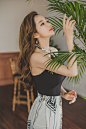 Lee seo-a°┊160818 图片‖C店更新(镂空挂脖露背T&长拖尾包臀裙)_李妍静吧_百度贴吧