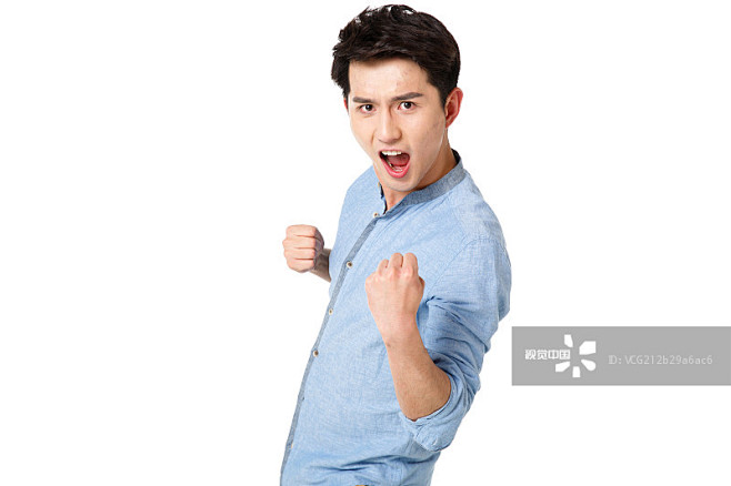 兴奋的青年男人
