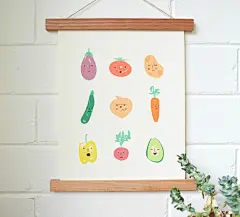 #插了个画# Supriya Ramlu，来自澳大利亚悉尼的自由插画师，目前在Etsy有家小的纸品店，主要销售贺卡和照片，插画风格可爱，简单又有趣。