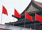 北京名胜-天安门围墙边的红旗高清桌面图片素材