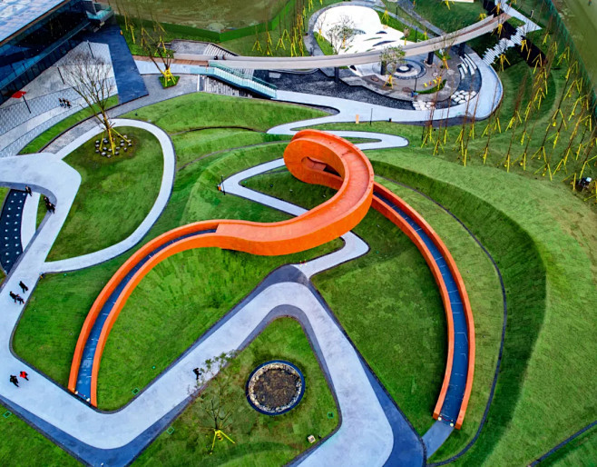 大地艺术的重塑与再生碧和原千屿daoyuan04期流畅优美的艺术地形结合