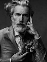 白发老模Aiden Shaw 超魅力的优...