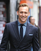 #HQ##Tom Hiddleston#seen out and about in London's Soho on September 3, 2015 今天抖森在SOHO拍SHOOT的高清街拍来了！ 和Luke主管要不要这么像一对啊啊啊啊  发现有人在拍你们俩为啥笑得这么腼腆诱人啊