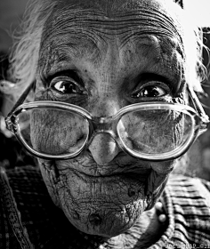 老人-花瓣网|陪你做生活的设计师 | 黑白人物头像-男