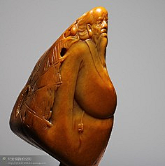 水面上的石头采集到玉雕