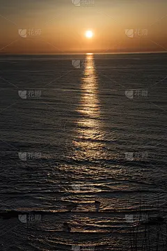 黄昏的大海