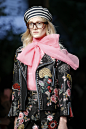 Gucci Spring 2016 Ready-to-Wear Fashion Show Details : See detail photos for Gucci Spring 2016 Ready-to-Wear collection.