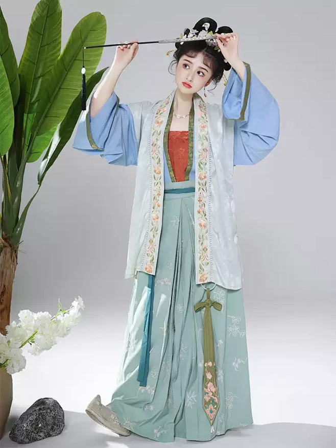 花朝记｜山亭柳｜印金刺绣缘边｜传统宋制汉服｜背心对襟衫三裥裙-淘宝网-花瓣网
