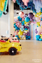 五颜六色的欢乐儿童气球派对-国外婚礼-DODOWED婚礼策划网