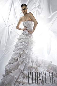 surired采集到ZUHAIR MURAD
