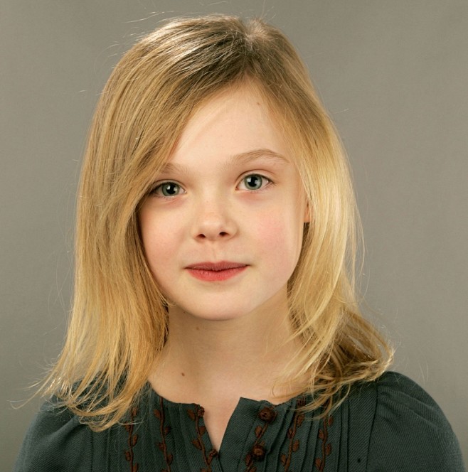 Elle Fanning
(Zoom i...