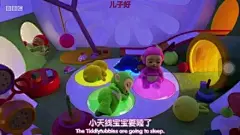 【晴天霹雳！#天线宝宝都有儿子了# 】作为一个傻乎乎的儿童剧，《天线宝宝》在 1997 年开播的时候它（的表情包）没想过会被这么多人喜欢，其中很大一部分都是离 5 岁已经很遥远的大龄成年人类，比如说屏幕后面的你 不过你可能还不知道，他们都有孩子了，而你却依然单着