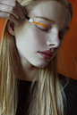 Blind Self Make-up : Girl who does her own make up without a mirror.Photography: Marta BevacquaModel: Alexandra @ City Models