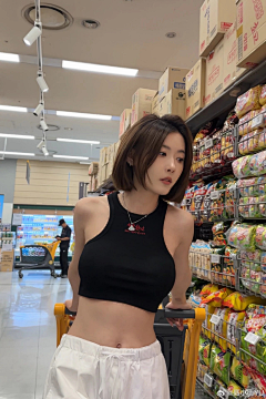 手机壁纸-窖藏美人采集到聂小雨