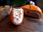 米其林一星Dinner by Heston Blumenthal 名菜 meat fruit. 外表看起来是颗桔子，内心却由鹅肝酱和鸡肝酱两种食材调制而成，售价(£15).