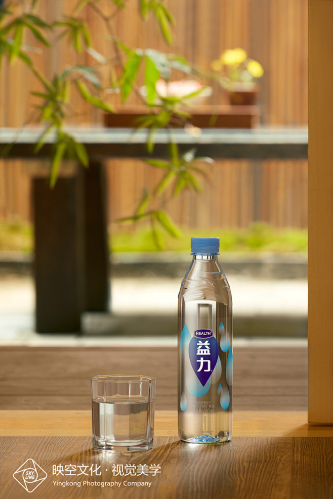 产品拍摄，益力矿泉水产品拍摄，矿泉水场景图和白底拍摄摄影设计