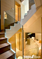 最新现代玻璃砖简单楼梯间房屋结构设计—土拨鼠装饰设计门户