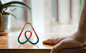 全球短租社区家在四方（Airbnb）启用品牌新LOGO设计 -桔禾品牌