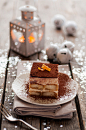 饮食,食品,甜食,蛋糕,圣诞节_530643699_Christmas tiramisu_创意图片_Getty Images China