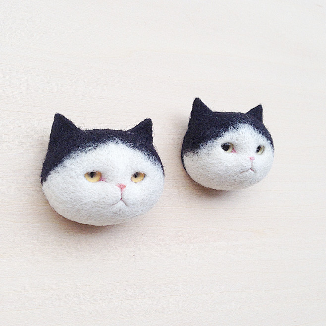 まんじゅう猫
富士額のはちわれ猫達。
-...