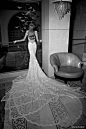 高级婚纱定制品牌 Galia Lahav 释出2015秋冬婚纱广告大片，本季婚纱系列再现了咆哮的二十年代和大胆的设计风格，奢华的蕾丝、精致的手工刺绣、奢华的饰物，放佛带回来洒脱的爵士乐时代。 