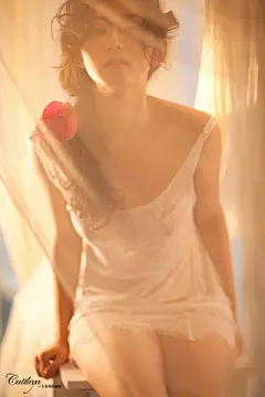 《彩云容散，琉璃脆》性感女神写真壁纸