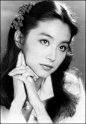 林青霞Brigitte Lin，1954年11月3，台湾电影女演员，散文作家。

1975年的《八百壮士》，夺得了亚太影展最佳女主角，当时她与林凤娇以及秦汉、秦祥林并称“二秦二林”。1984年将事业重心移入香港。1990年凭《滚滚红尘》夺得台湾电影金马奖最佳女主角。1992年与徐克导演合作电影《笑傲江湖之东方不败》，塑造出东方不败这一经典角色。与张曼玉、梅艳芳和钟楚红合称“霞玉芳红”。1994年告别影坛。 #影视# #明星#