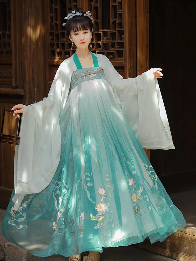 馨汉沐夕汉服女原创正品红芙蕖重工刺绣6米摆齐胸襦裙大袖衫夏季-淘宝网-花瓣网