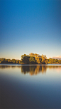 平静唯美的湖泊风景图片手机壁纸