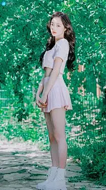 周洁琼化身清新元气少女着粉色短裙户外美拍写真手机壁纸图片