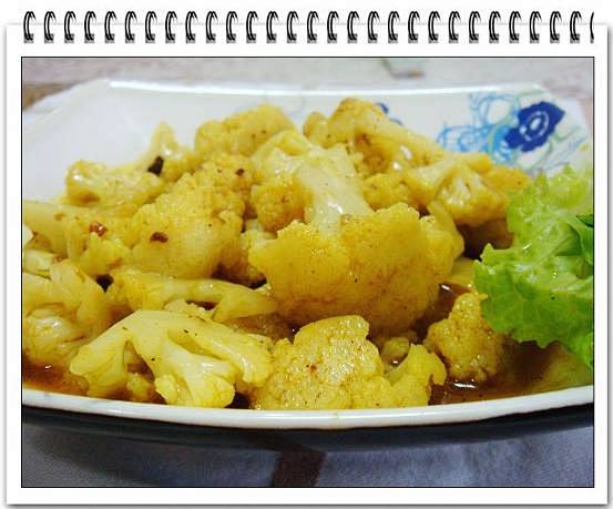咖喱菜花
原料：白菜花、咖喱粉 
做...