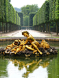 法国凡尔赛宫花园

凡尔赛宫花园出自于Andre Le Notre之手的凡尔赛宫花园，建造于路易十四时代，当时除了树木、草原和沼泽外，什么都没有，工匠们铲平了森林，填平了沼泽，种了一片又一片的花圃及睡莲，盖了一座又一座的喷泉，终于完成了现在咱们看见的凡尔赛宫花园