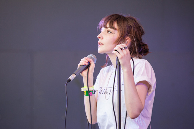 lauren mayberry - le.