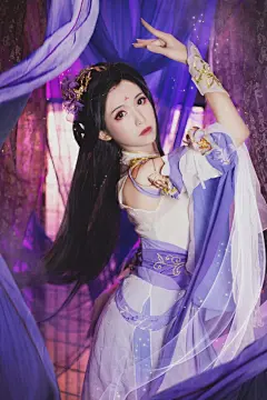 逆水寒-李师师嚲眉鸾髻垂云碧 眼入明眸秋水… | 半次元-二次元爱好者社区
