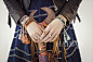 迪奥 (Dior) 推出2018早春系列编织手链，源于美洲印第安人的手工艺