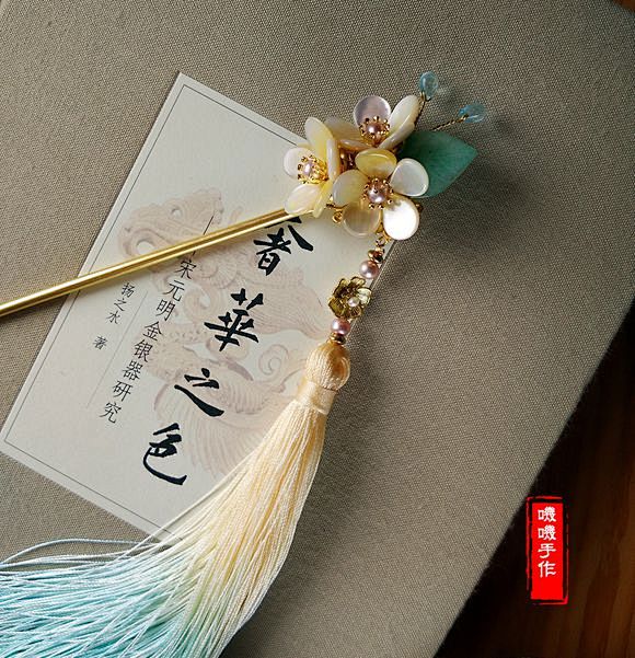 【叽叽】人间四月芳菲尽，山寺桃花始盛开~...