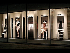 hihi49采集到化妆品店，展柜