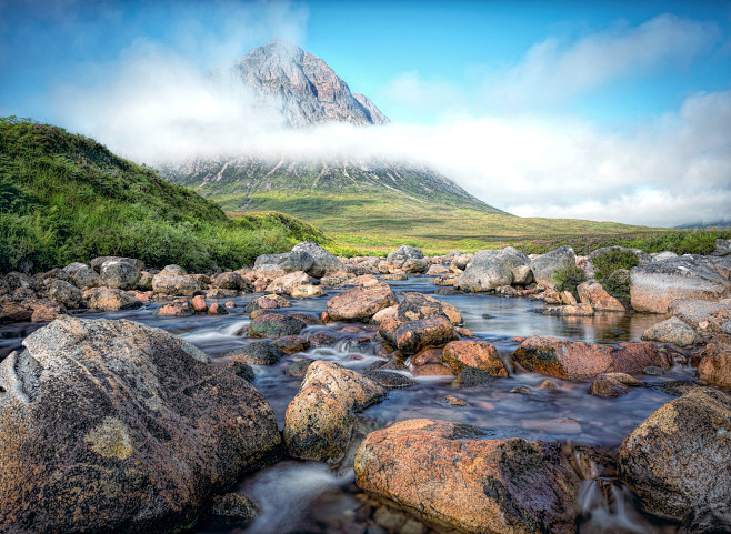 Cloud piercer by Gav...